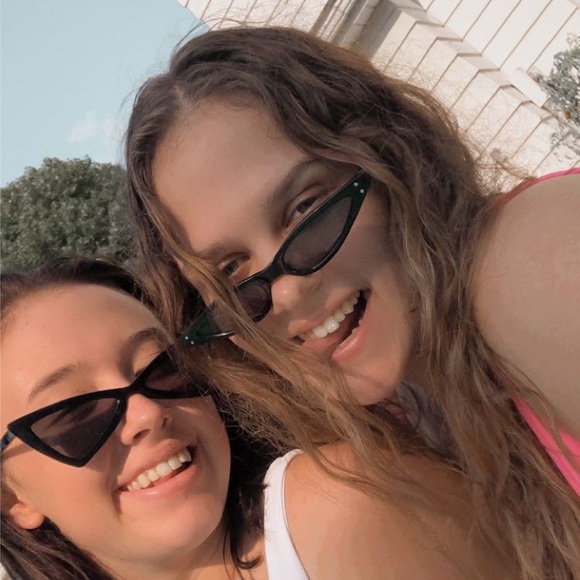 chloe_genske